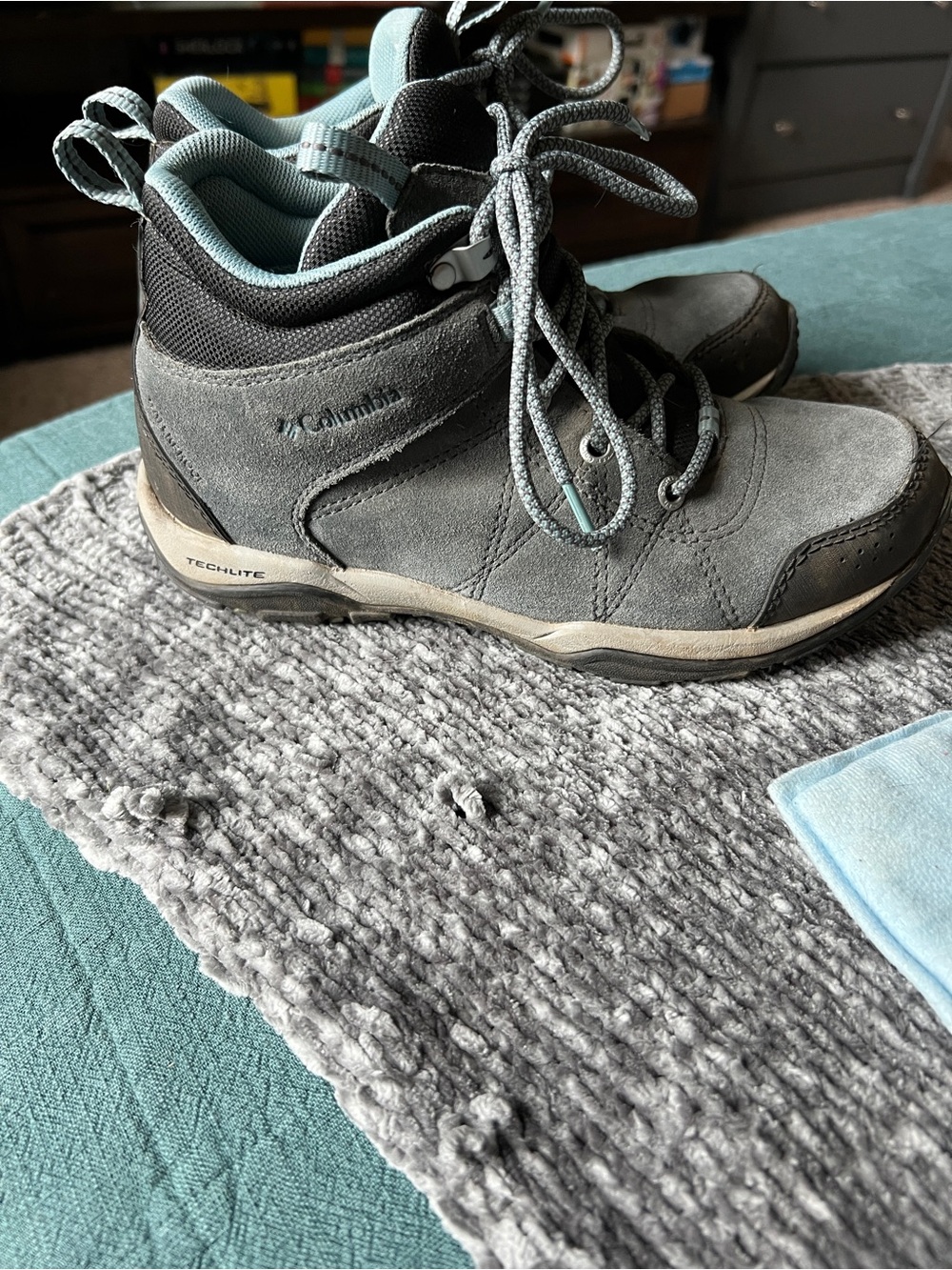 Columbia Gray Hiking Shoes with Light Aqua Lining
